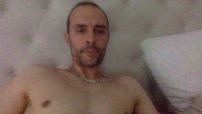 elcatalan1 — вебкам-модель онлайн на cam4