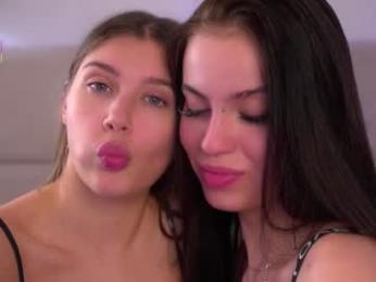 vivid_girls — вебкам-модель онлайн на chaturbate