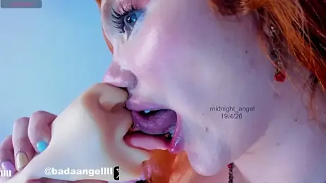 midnight_angell — вебкам-модель онлайн на stripchat