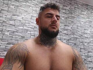 Tudfwlch Y — вебкам-модель онлайн на flirt4free