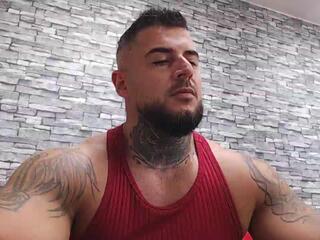 Tudfwlch Y — вебкам-модель онлайн на flirt4free