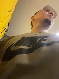 adam-rivera — вебкам-модель онлайн на stripchat