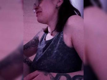 l0ve-l0ver — вебкам-модель онлайн на bongacams