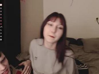 cherry_hazzze — вебкам-модель онлайн на chaturbate