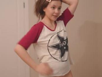 tiny_miracle — вебкам-модель онлайн на chaturbate