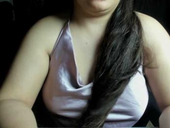 Cuteneha — вебкам-модель онлайн на bongacams