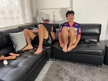 toritoga — вебкам-модель онлайн на stripchat