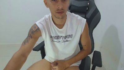 carlitos578 — Cam4 stream photo (Nov 2025)