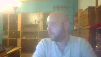 venetiansnares — вебкам-модель онлайн на cam4