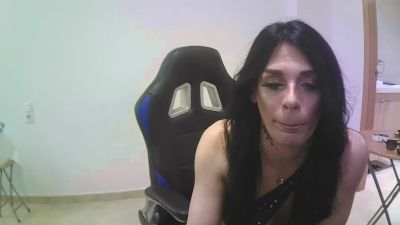 DanielaMartinez — Cam4 stream photo (May 2026)