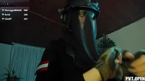 cos_operator — Stripchat stream photo (Mar 2026)