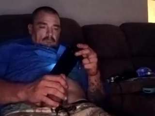 ilikehugeboobs361 — вебкам-модель онлайн на camsoda