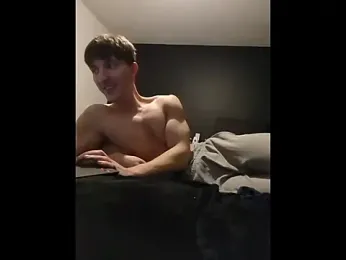 HornyKing2969 — вебкам-модель онлайн на stripchat