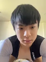 qvq1008 — вебкам-модель онлайн на stripchat