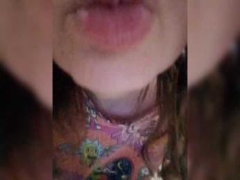 Anuta3 — вебкам-модель онлайн на bongacams