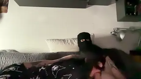 SilentScreamsVan- — вебкам-модель онлайн на stripchat