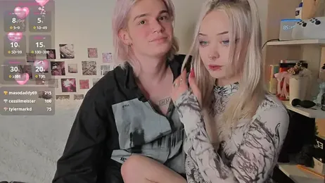 SweetheartsFriends — вебкам-модель онлайн на stripchat