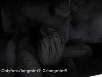 longmint96 — вебкам-модель онлайн на chaturbate