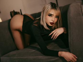 AlanaRosse — вебкам-модель онлайн на livejasmin