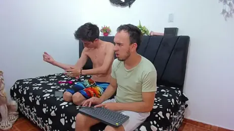 big-dicktop23 — вебкам-модель онлайн на stripchat