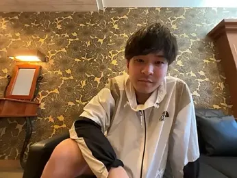 yuuki8910 — вебкам-модель онлайн на stripchat