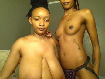 Freakyqueens — вебкам-модель онлайн на bongacams