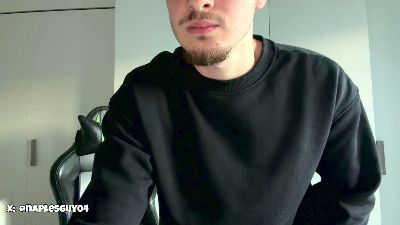 Hank_04 — Cam4 stream photo (May 2026)