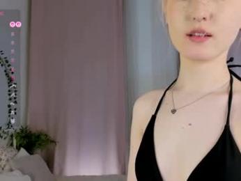 lisaluve — Chaturbate stream photo (Apr 2026)