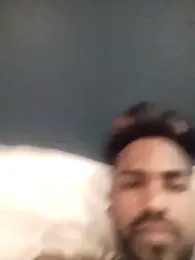 Hunkytop — вебкам-модель онлайн на stripchat