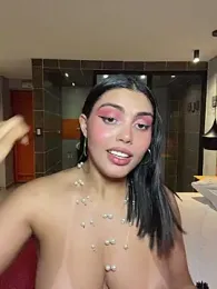 zui_lu — вебкам-модель онлайн на stripchat