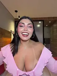 zui_lu — Stripchat stream photo (Apr 2026)