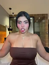 zui_lu — Stripchat stream photo (Apr 2026)