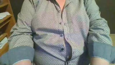 hsambi — Cam4 stream photo (Apr 2026)