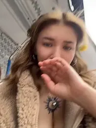 FlashTitsRoyal — вебкам-модель онлайн на stripchat