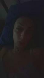 Cleo2510 — вебкам-модель онлайн на cam4