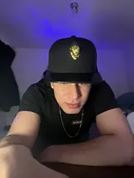 Maximuz1920 — Stripchat stream photo (Aug 2026)