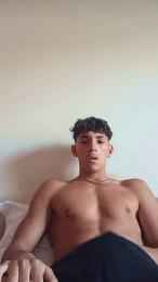 munir19001 — вебкам-модель онлайн на cam4