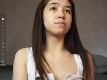 _vi_vi_ — вебкам-модель онлайн на chaturbate