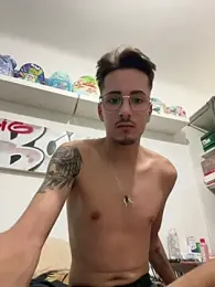 vainvalou34 — Stripchat stream photo (Sep 2026)