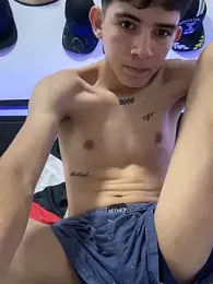 Kairox7 — вебкам-модель онлайн на stripchat