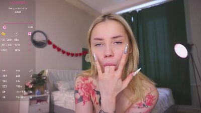 blue_bow — Cam4 stream photo (Mar 2026)