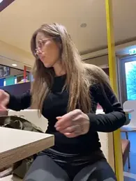 Etwas_neugierig — Stripchat stream photo (Mar 2026)