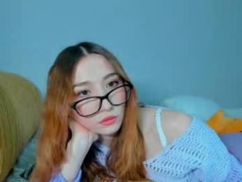 moon_flora — вебкам-модель онлайн на chaturbate
