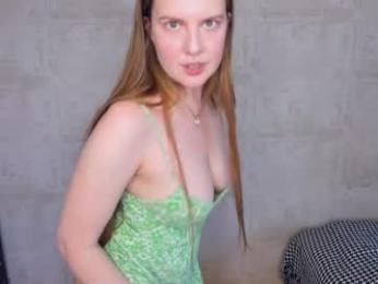 flora_fiore — Chaturbate stream photo (May 2025)