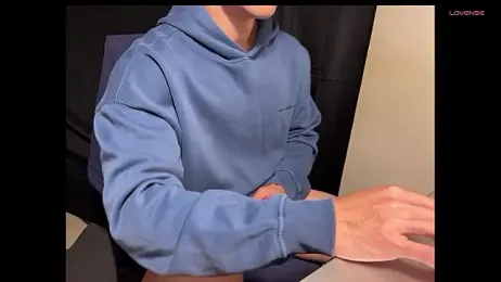 hao105 — Stripchat stream photo (Feb 2026)