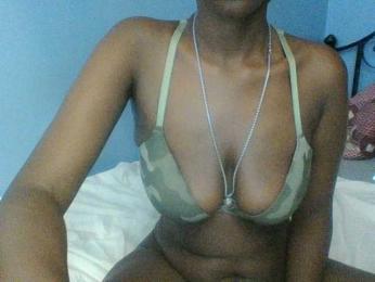 Curvypetite — Bongacams profile photo