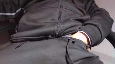 etneo68 — вебкам-модель онлайн на cam4