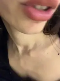 Labelleamira — вебкам-модель онлайн на stripchat