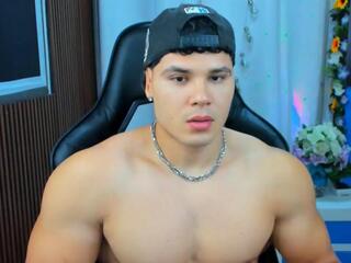 Aurelio Strong — Flirt4free profile photo