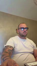 theking989 — вебкам-модель онлайн на cam4